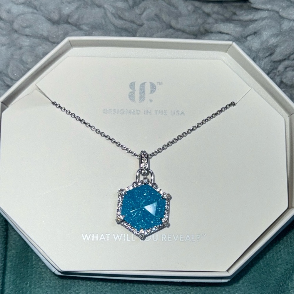 BOMB party necklace NK71551 The Last Light Lab Created Blue Topaz Ice
Crystal